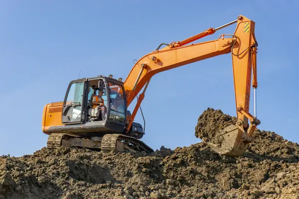 Cucharón con bomba autocebante para excavadoras cat en la Industria Minera